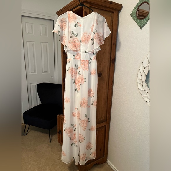 Lulu’s Floral jumpsuit - Picture 3 of 3